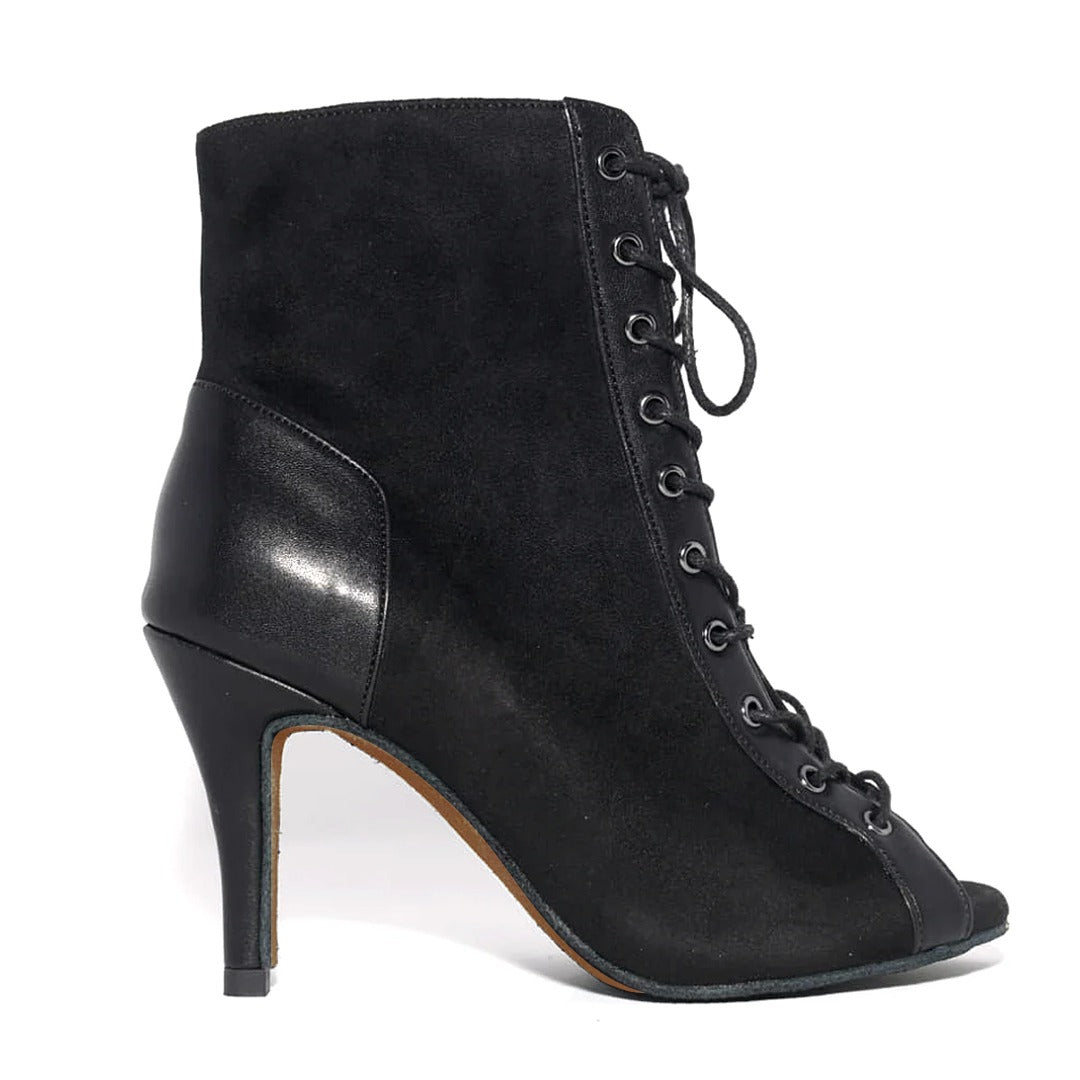 EVERYDAY SHOES