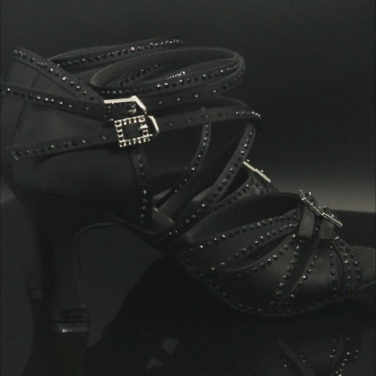 Lesly Black with Diamond Studs